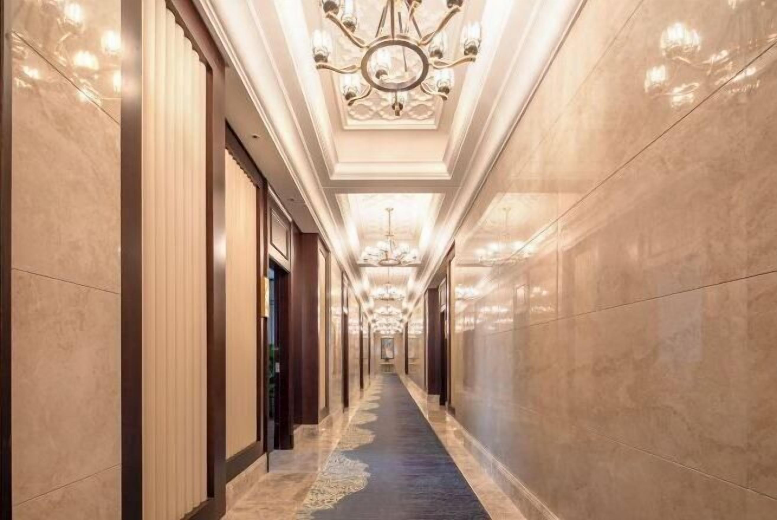 المنشأة من الداخل