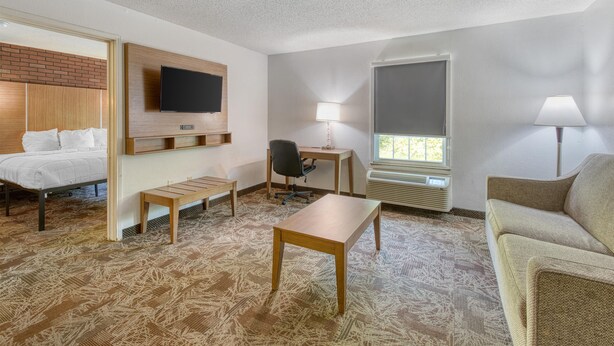 Suite, 1 Tempat Tidur King, Bebas Asap Rokok, lemari es & microwave (with Sofabed)