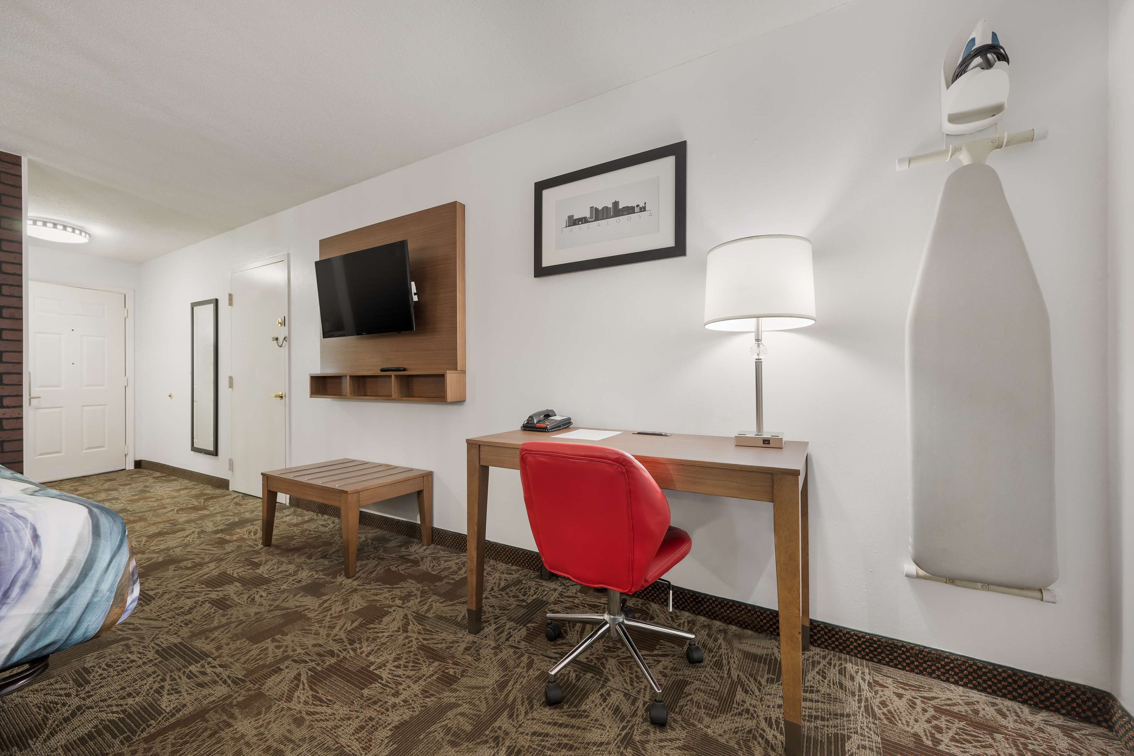 1 bedroom, in-room safe, desk, laptop workspace