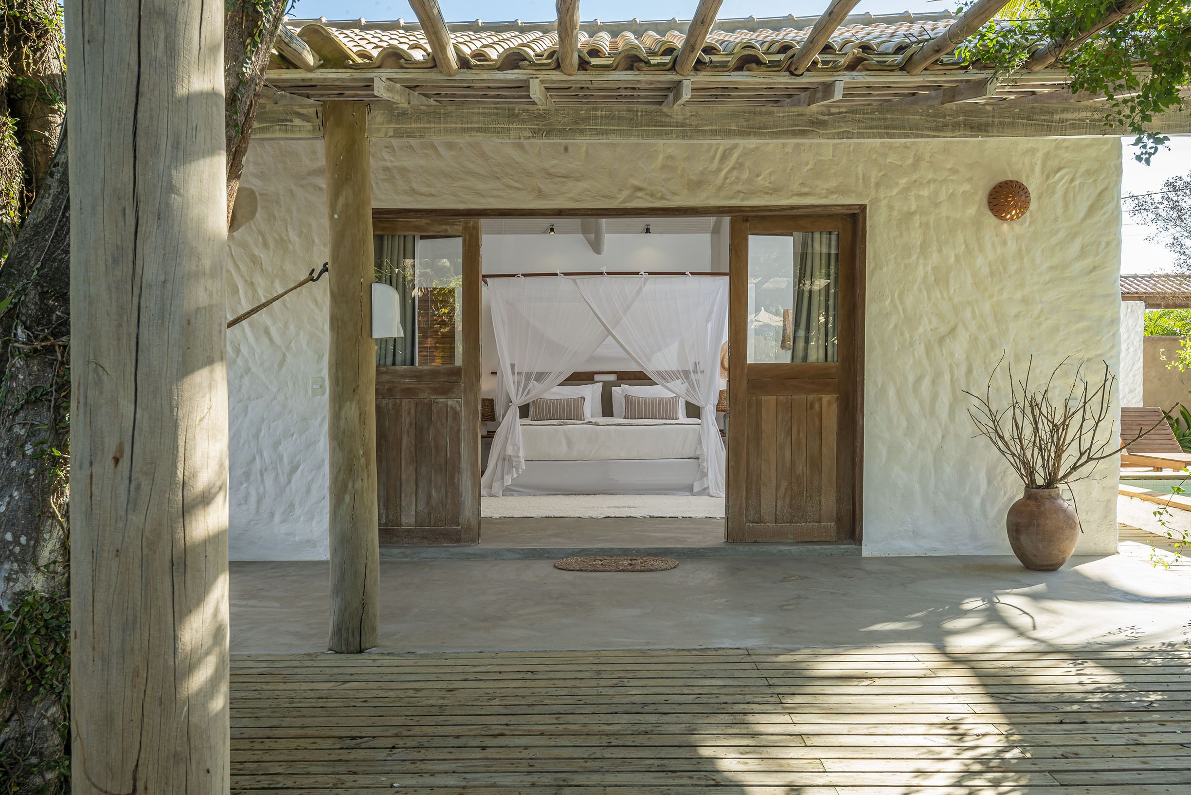 Cabana luxo | Roupas de cama premium, camas com colchões pillow-top, frigobar