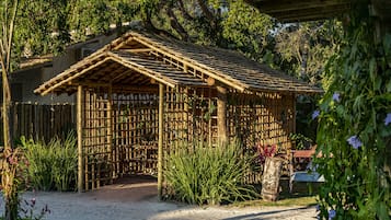 Massagens com pedras quentes, massagens musculares profundas, massagens