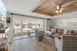 TV connectée, baby-foot, table de tennis de table