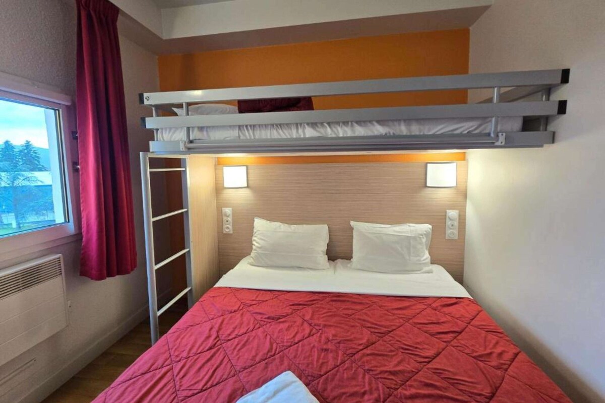 Standard Room, Berbilang Katil | Ruang kerja komputer riba, Wi-fi percuma, cadar katil 
