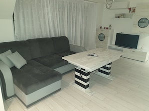 Living area | TV