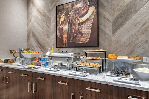 Cambria Hotel Louisville Downtown-Whiskey Row