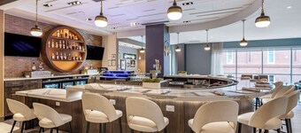 カンブリア ホテル ルイビル ダウンタウン  ウィスキー ロウ