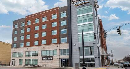 Cambria Hotel Louisville Downtown-Whiskey Row
