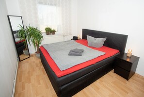 2 Schlafzimmer, kostenloses WLAN, BettwÀsche