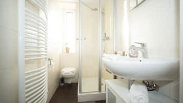 Handtücher, Seife, Toilettenpapier