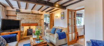 3 bedroom accommodation in Woolley Moor, near Alfreton