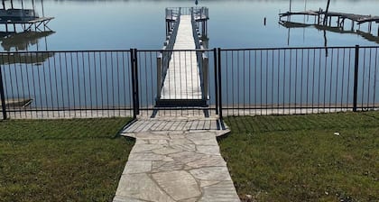 Private Lake House on Eagle Mountain Lake