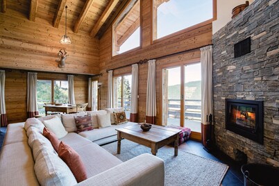 Authentic Swiss Spa Chalet Nesoya | Jacuzzi & Sauna