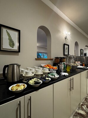 Unclassified image, 3 of 43, button - The Prince Of Wales Hotel (Dursley)