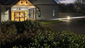 Exterior - The Prince Of Wales Hotel (Dursley)