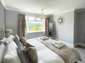 3 habitaciones, wifi gratis y ropa de cama