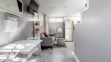 TV connectée, livres, chaßne hi-fi