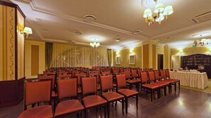 Unclassified image, 4 of 12, button - Hotel Kopczyński (Dobre Miasto)