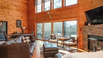 Smart TV, fireplace, DVD player, table football