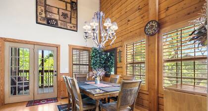 Cozy Country Cabin - Just off of Branson's Famous 76 Country Blvd!