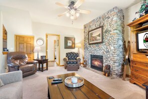 Smart TV, fireplace, DVD player