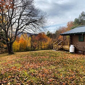 المنطقة المحيطة بالمنشأة