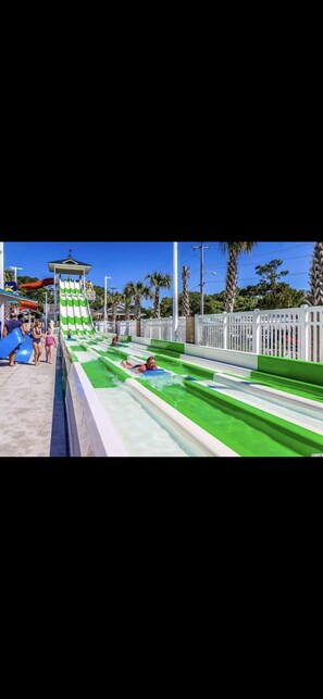 屋内プール、屋外プール