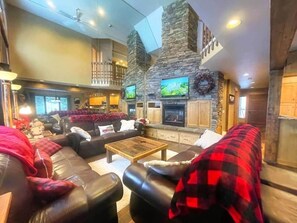 Smart TV, fireplace, DVD player, table football