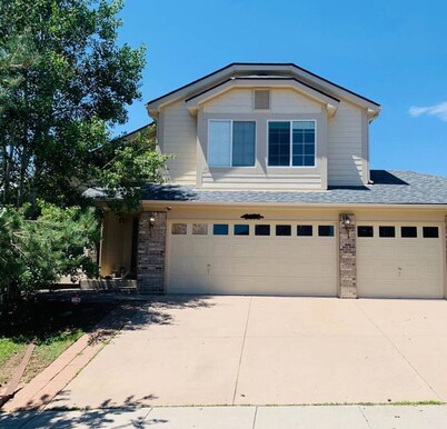 King Bed Suite! Pike Peak Views! Private Entrance.