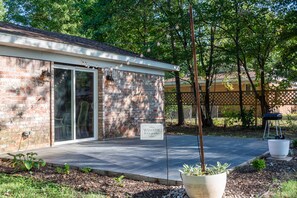 Terrace/patio - The 1206 in Bentonville.Bike In or Out, Summer and Fall Festivals Available (Bentonville)