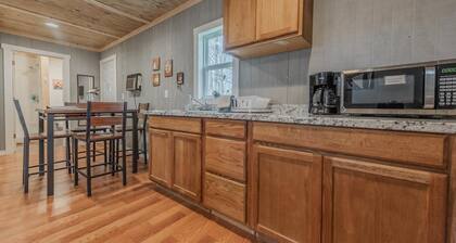 Oakwood Cabin 15min to Buffalo Point