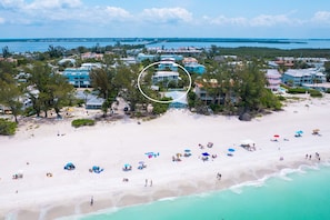 Una playa cerca