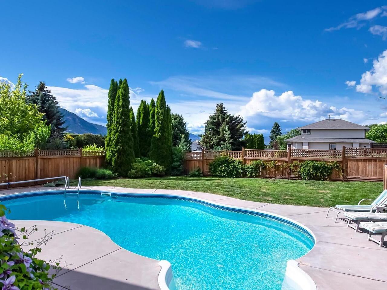 Top 10 Vacation Rentals With Pool In Penticton, Canada Trip101