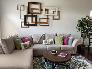 Smart TV, fireplace, books, offices - Festival-close, on golf course, pool close, spacious, %off on stays over 30 days (Indio)