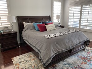 4 habitaciones, escritorio, tabla de planchar con plancha y wifi gratis 