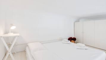 1 bedroom, iron/ironing board, WiFi