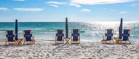 Beach nearby, sun-loungers, beach towels