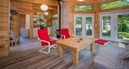 The Sunset Hideaway in Portland, NY