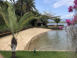 Property grounds - Excellent condominium house with private beach  (RJ)