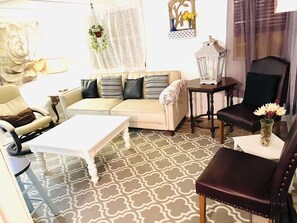 Smart TV, DVD player, books