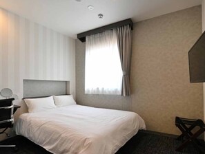 Habitación doble estándar | Edredón y wifi gratis 