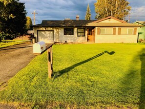 Exterior - Entire house w/garage and hot tub. Quiet suburban neighborhood.  (Fairbanks)