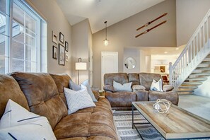 Smart TV, fireplace, books