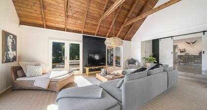 The House - The Lodge Te Horo