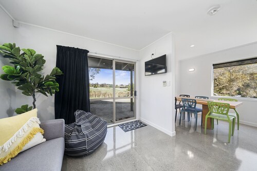 The Bunkhouse - The Lodge Te Horo