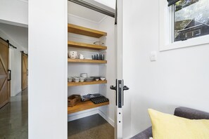 Interior - The Bunkhouse - The Lodge Te Horo (Te Horo Beach)