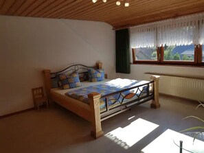 3 bedrooms, WiFi, bed sheets - Beautiful vacation apartment in an idyllic, dreamy village in the Black Forest (Kleines Wiesental)