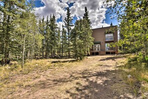Exterior - Woodsy Cabin Hideaway w/ Deck: Hike, Fish, Escape (Como)