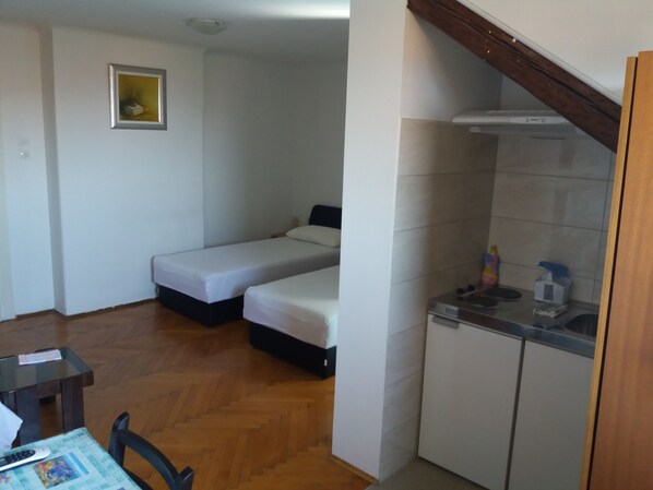 Private kitchenette