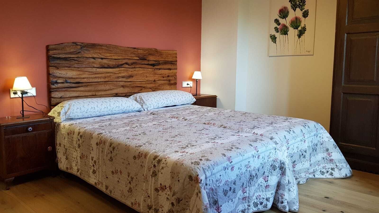 7 chambres, fer et planche à repasser, Wi-Fi, draps fournis