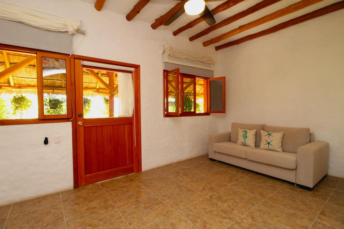 standard quadruple room | free wifi, bed sheets